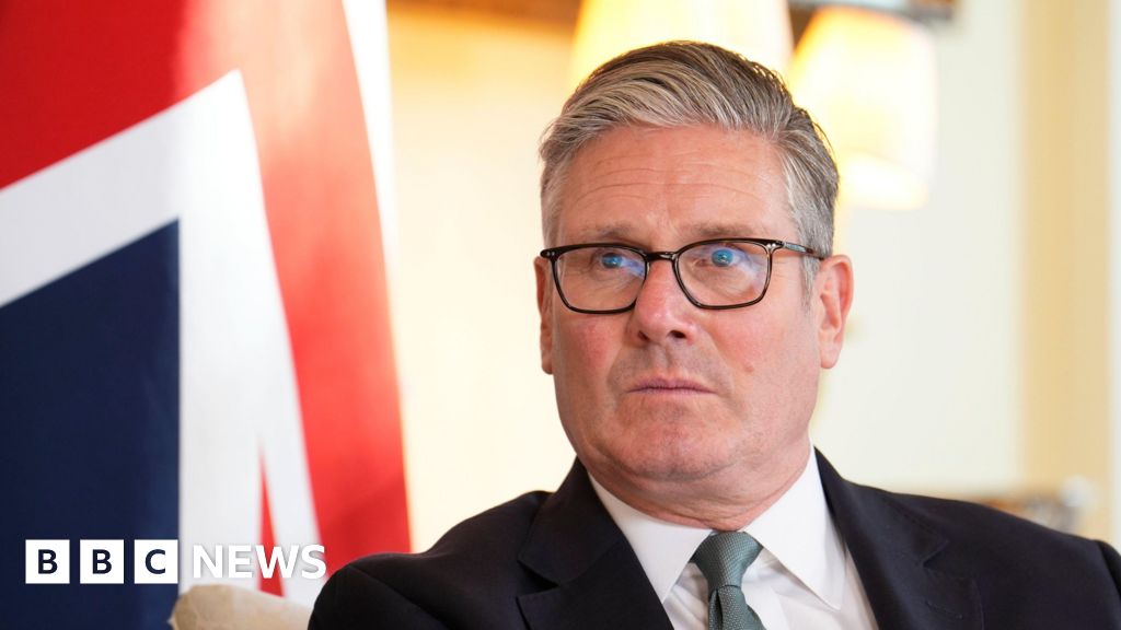 Keir Starmer pede que o Irã retorne à mesa de negociação