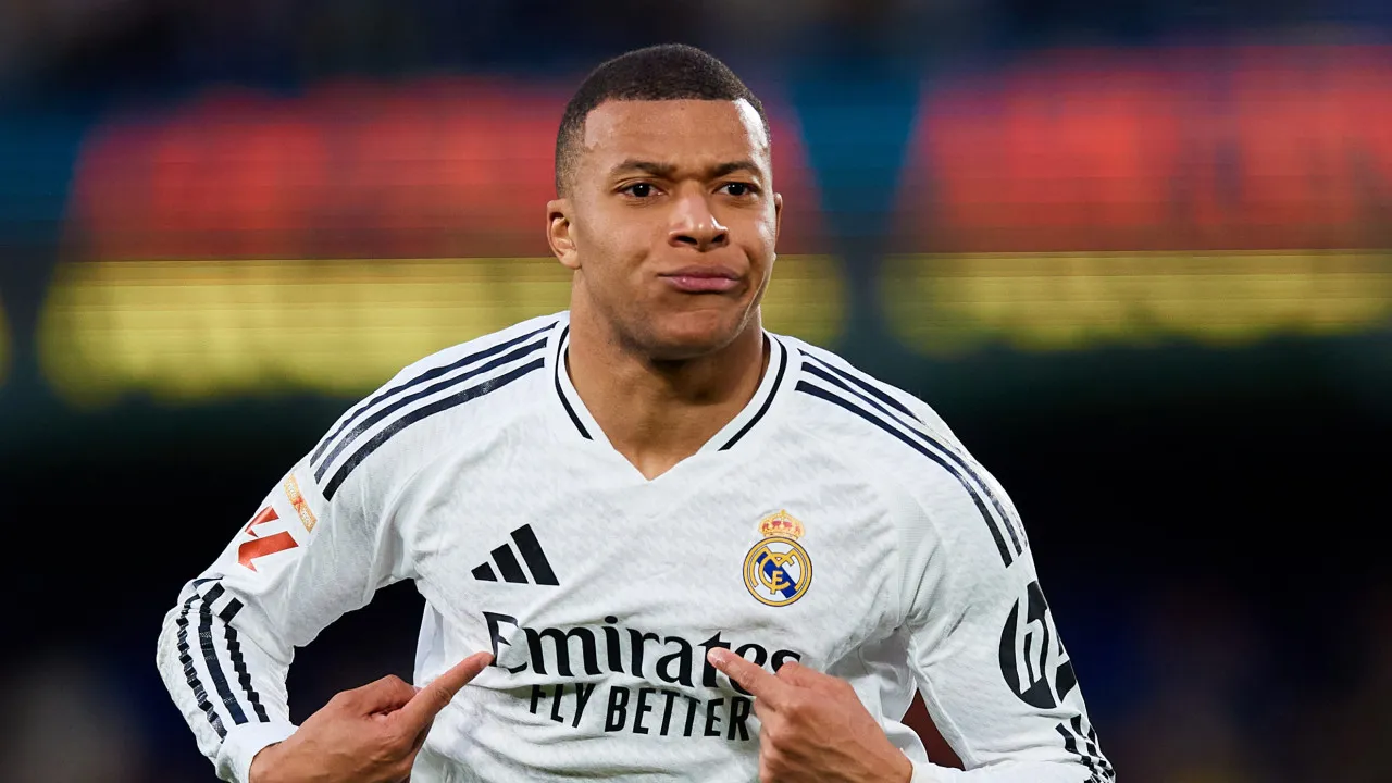 Kylian Mbappé Hospitalizado com Gastroenterito Auda. O Real Madrid reage