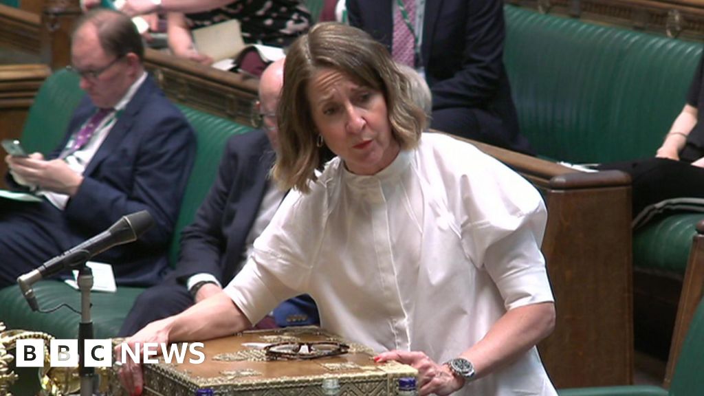 MPS trabalhista pressiona Liz Kendall sobre o lançamento de mudanças de benefícios