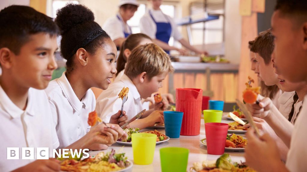 Mudança de regra de refeição escolar gratuita para tornar 500.000 mais alunos elegíveis