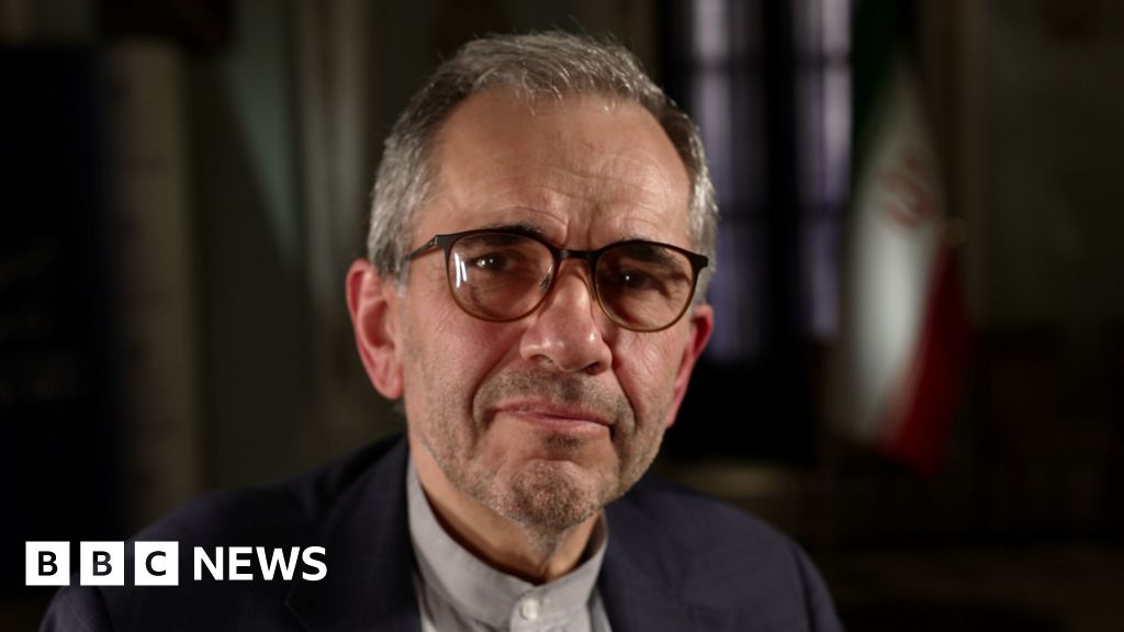 Nós devemos descartar mais greves antes de novas negociações, o ministro iraniano diz à BBC