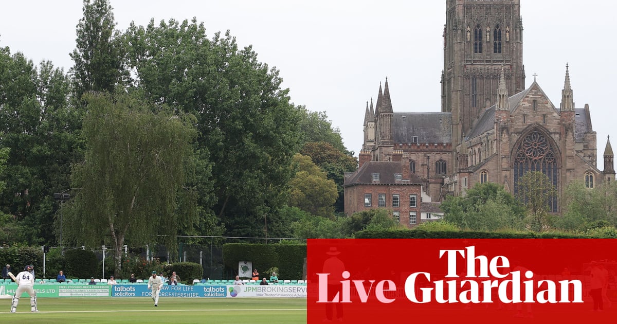 Nottinghamshire contra Yorkshire, Worcestershire v Surrey: Críquete do Condado Um primeiro dia - Live | Campeonato do condado