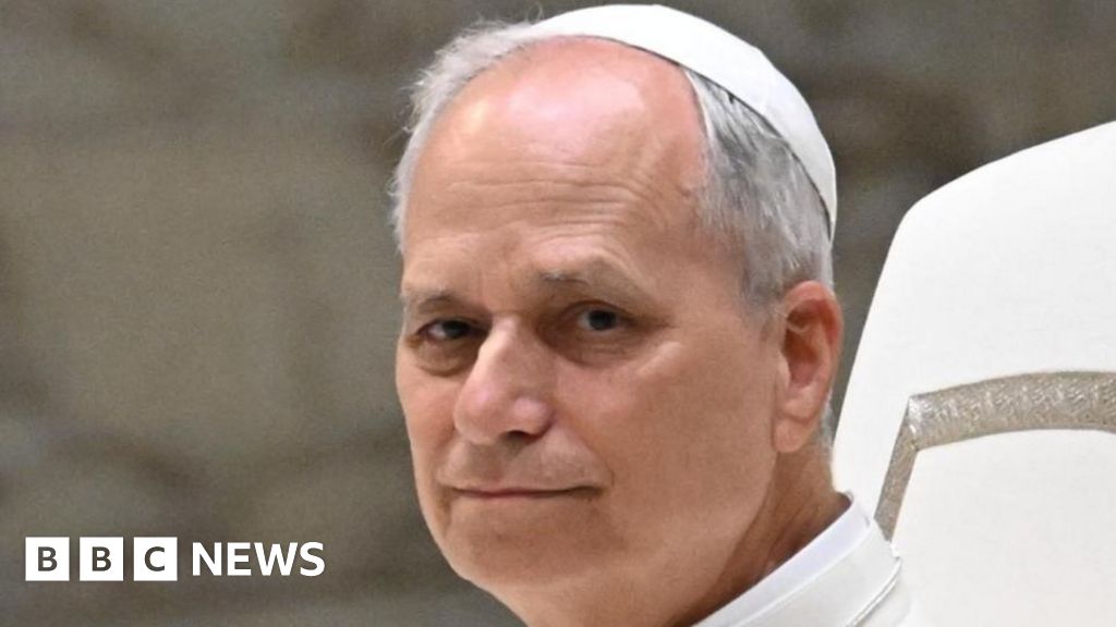 O Papa nomeia o bispo chinês enquanto ele mantém o acordo histórico do Vaticano-Beijing