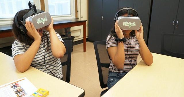 O distrito escolar usa a realidade virtual para mostrar aos alunos o que B ...