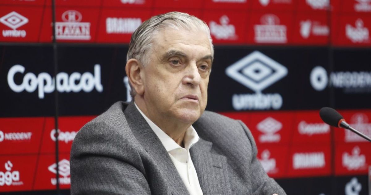 PETRAGLIA VOLTA A SER ALVO DA TORCIDA DO ATHLETICO APÓS QUINTA DERROTA NA SÉRIE B
