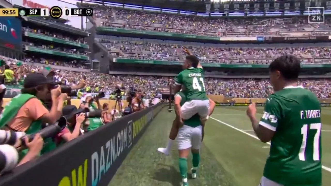 'Paulinho, Paulão'. Este Golo Atirou O Palmeiras para 'Quartos'