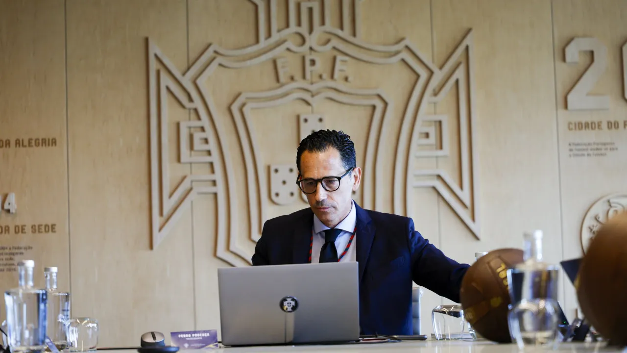 Pedro Proença Apprenda Novo Orçamento da FPF E REFORÇA "TRANSPARÊNCIA"