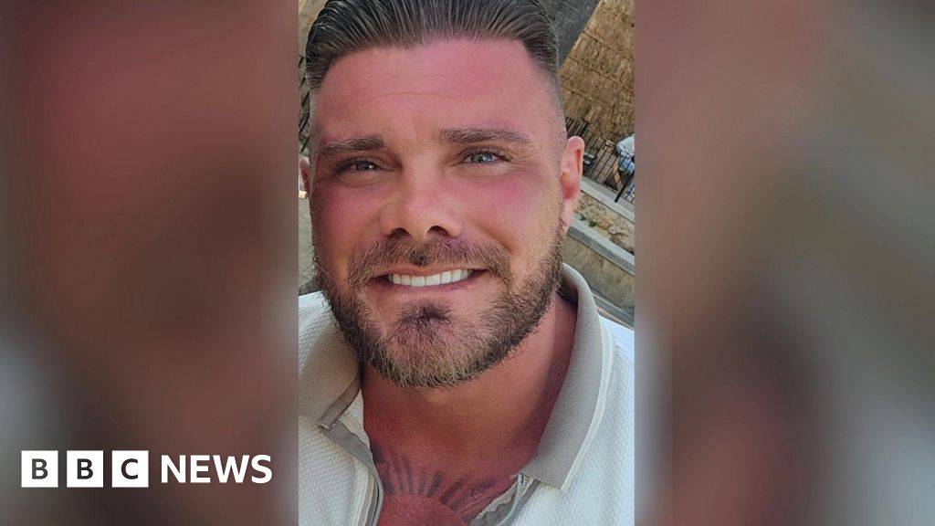Philip McClelland morre em acidente de moto