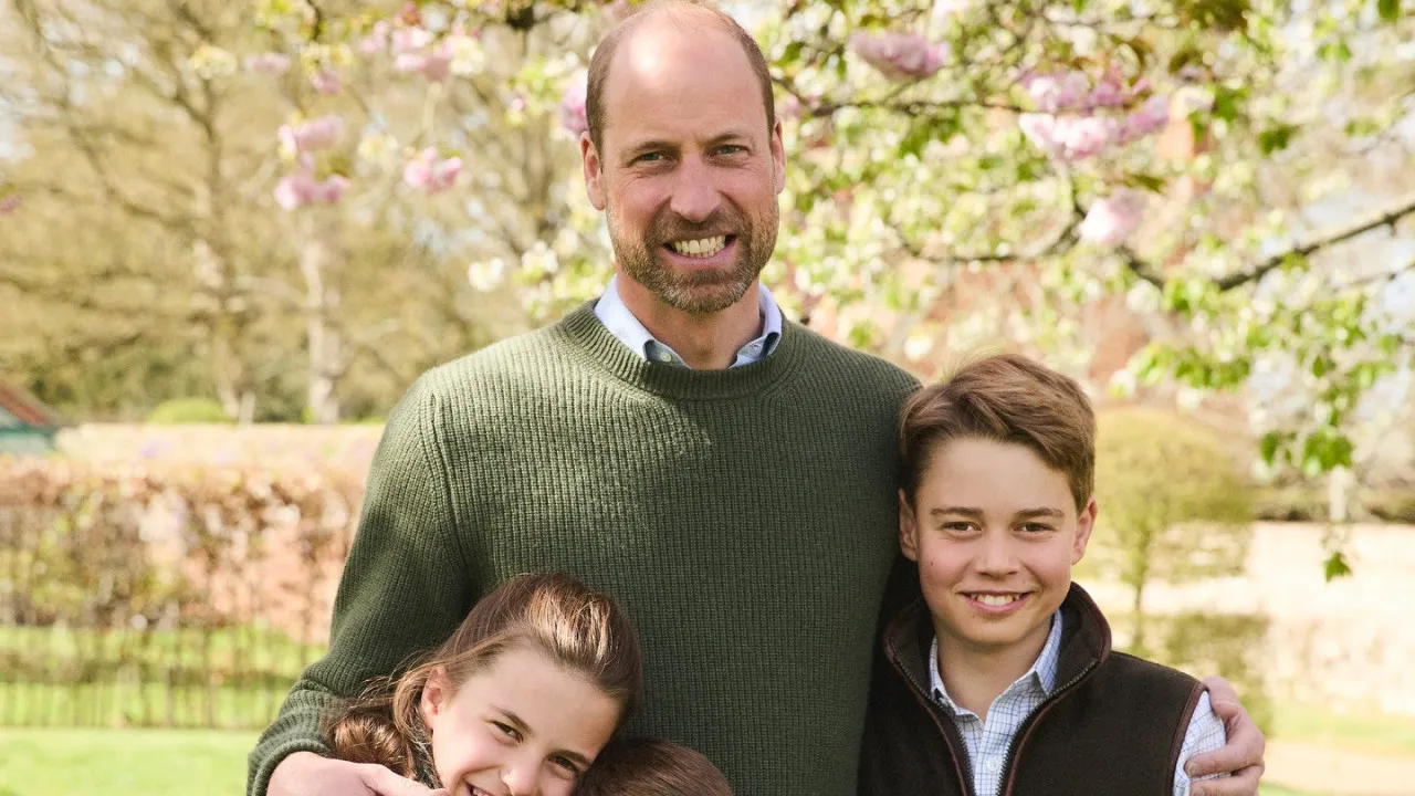 Príncipe William e os filhos mostram cumplicidade em novas imagens