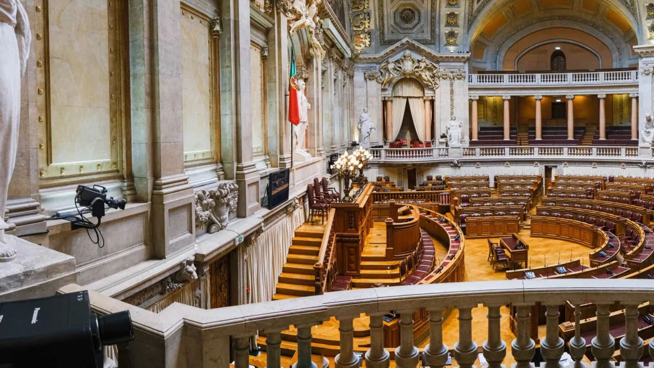 Programa do XXV Governo Vai Ser Debatido no Parlamento nos Dias 17 E 18