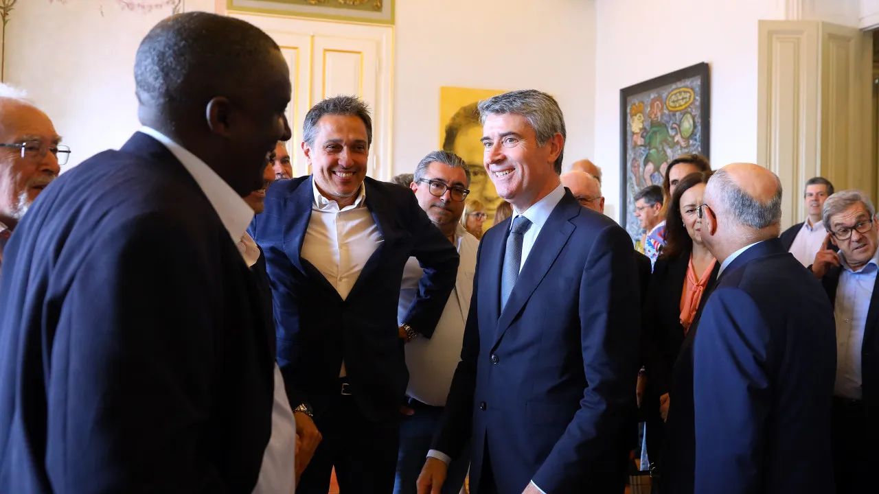 Ps. Militantes Começam Hoje A Votar para Eleger Carneiro para A Liderança