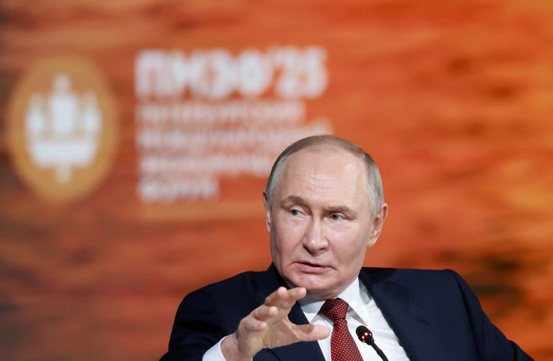 Putin diz que, em teoria, "toda Ucrânia é nossa"
