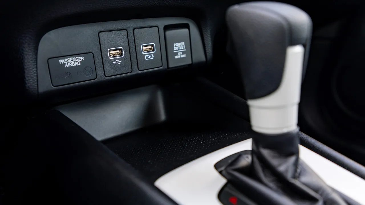 Saiba como aproveitar ao máximo as portas USB de um carro