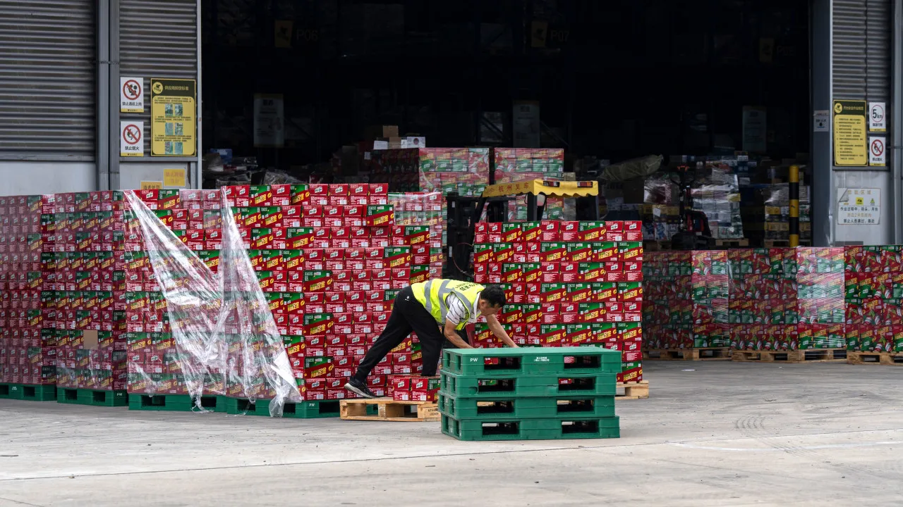Taiwan vai impor taxas 'antidumping' sobre cerveja e aço da China