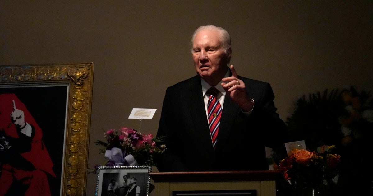 Televangelista Jimmy Swaggart em estado crítico após o carro ...