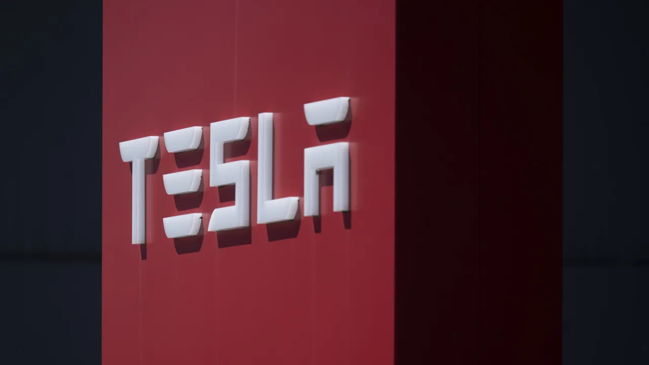 Tesla vai construir fábrica de armazenamento de eletricidade na China
