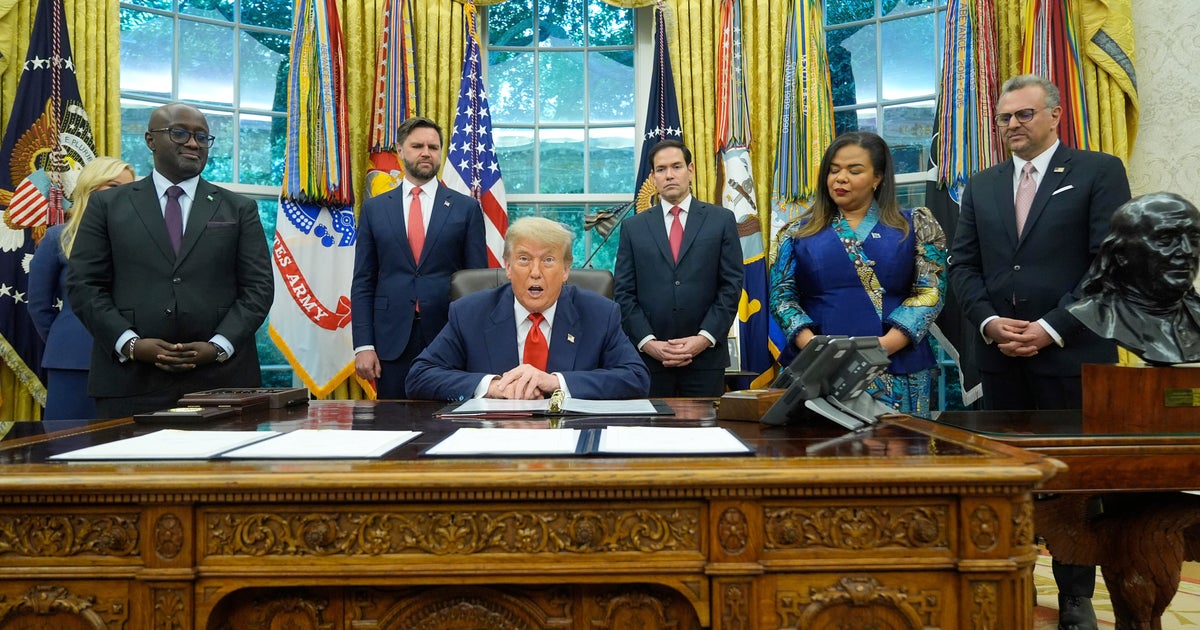 Trump celebra o acordo de paz mediado pelos EUA entre democrata ...