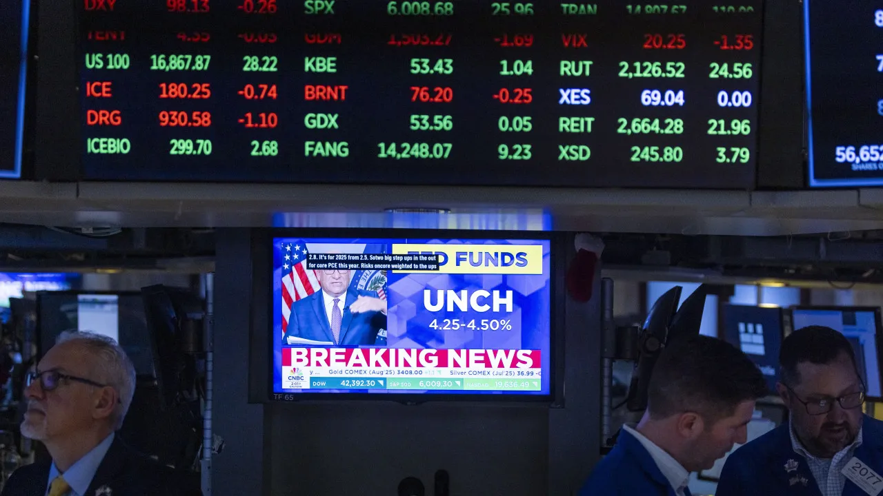 Wall Street encerra sem direção numa sessão com poucas transações