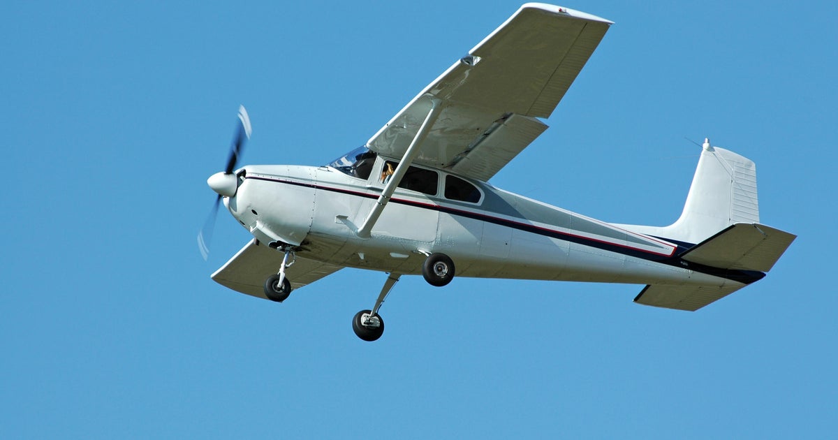 2 pilotos estudantis mortos em colisão no ar no Canadá: