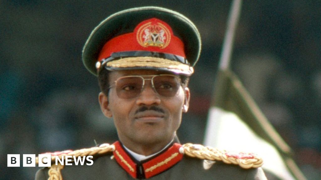 A vida política do ex-presidente da Nigéria em fotos
