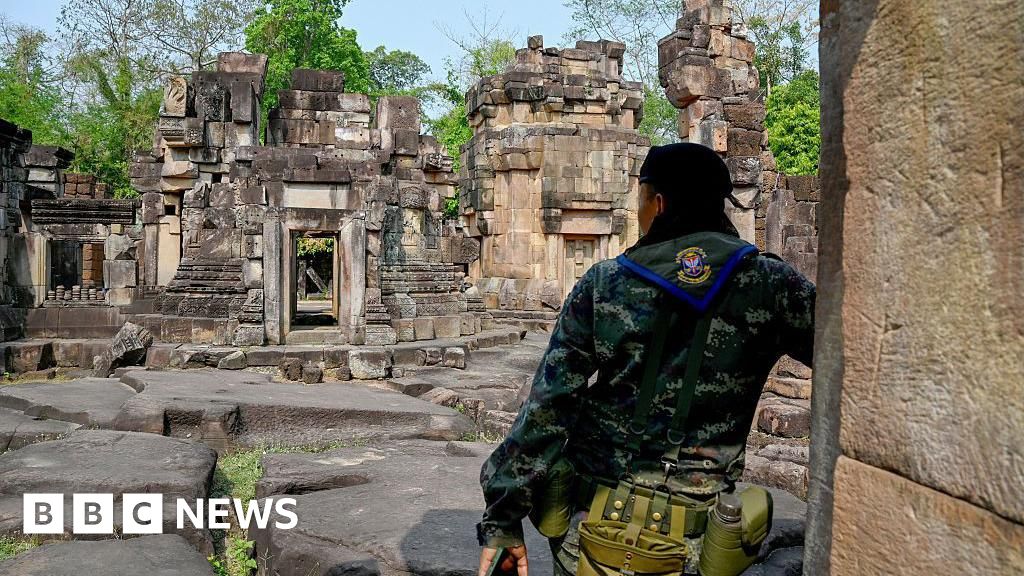 As tropas tailandesas e cambojanas trocam fogo na fronteira disputada