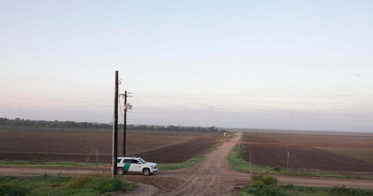Atirador morto após abrir o incêndio no US Border Patrol Buildi ...