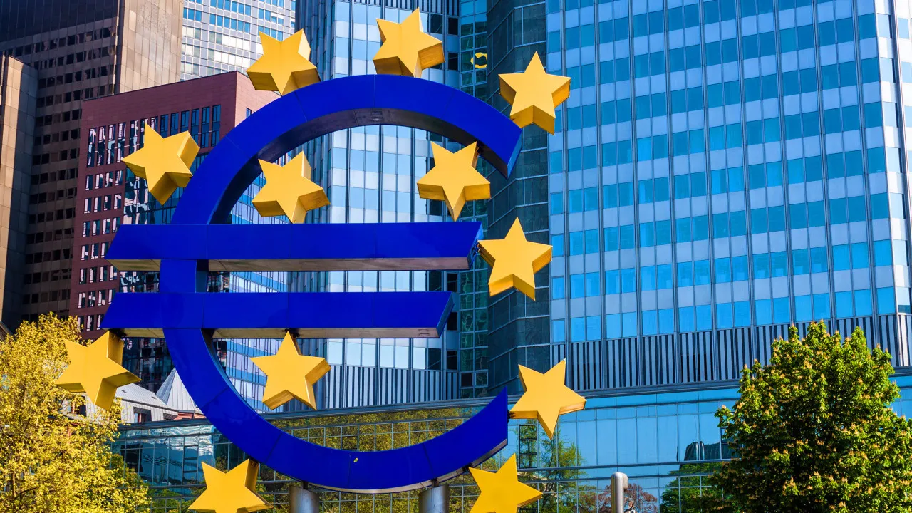 Banca da zona euro mantém critérios no crédito a empresas no 2.º trimestre