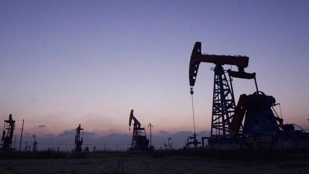 Brent sobe 0,82% e volta a ultrapassar barreira dos 70 dólares