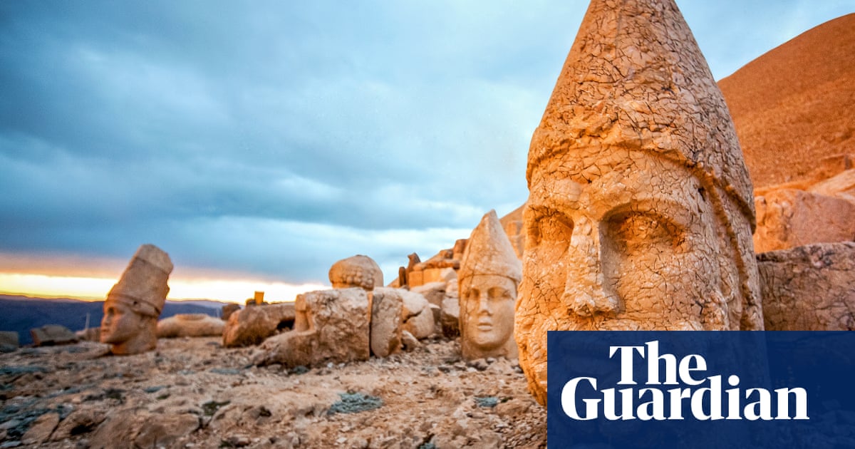 'Dawn pinta as estátuas Gold': Lugares favoritos dos leitores na Turquia | Férias de peru