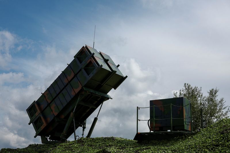 Em reviravolta, Trump arma a Ucrânia e ameaça com sanções os países que compram petróleo russo