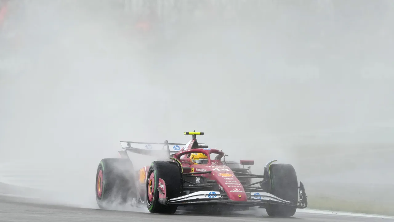 "Ferrari é o carro mais difícil que pilotei à chuva"
