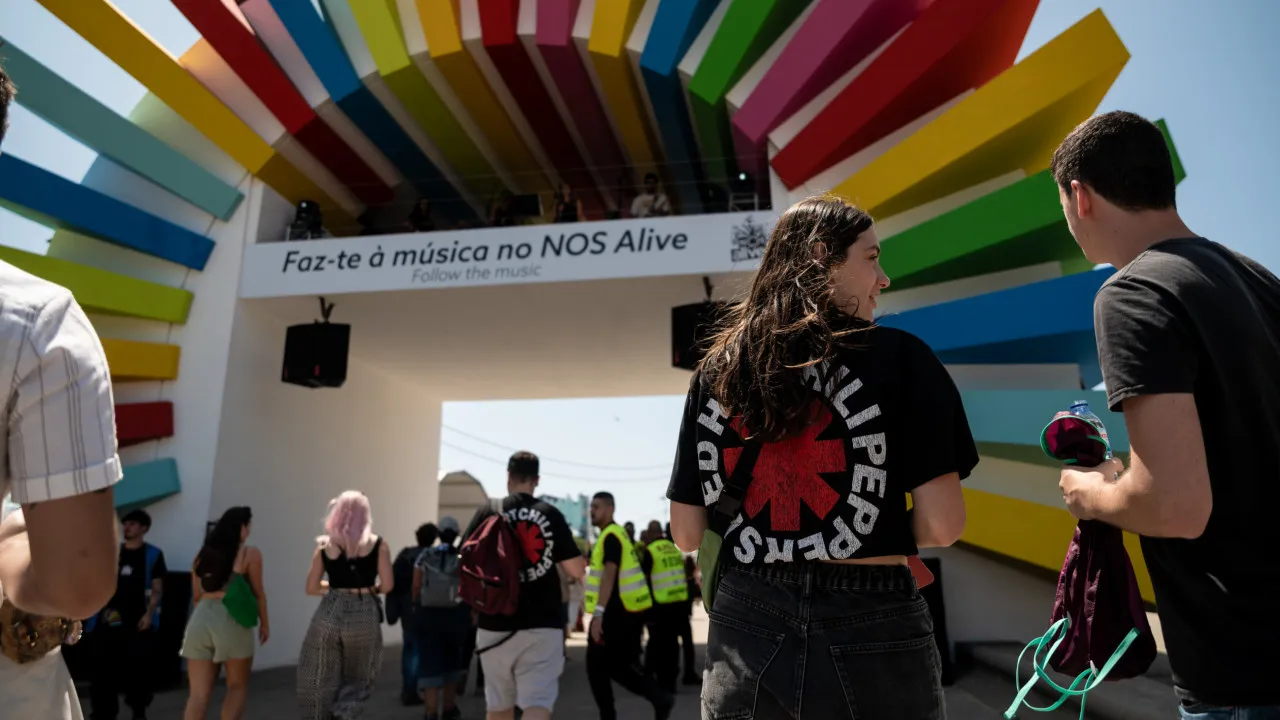 "Gosto Muito de Festivais". Aliu testou solução para cegos do nos vivos