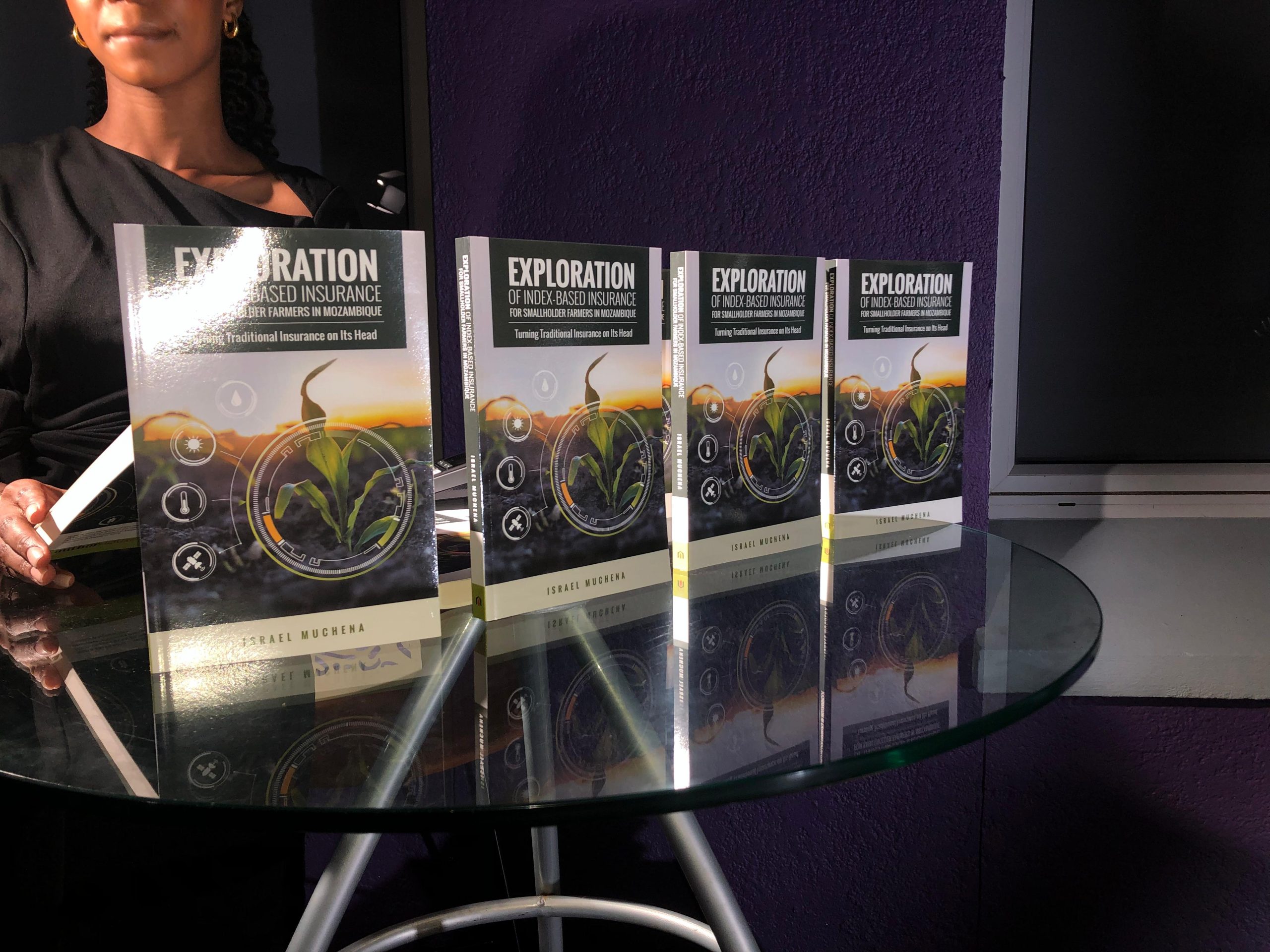 Hollard Moçambique Apresenta Livro Para Pequenos Agricultores • Diário Económico
