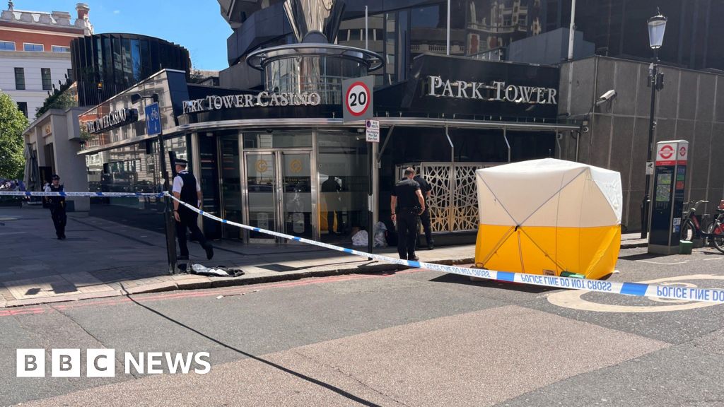 Homem esfaqueado até a morte na rua em Knightsbridge, em Londres