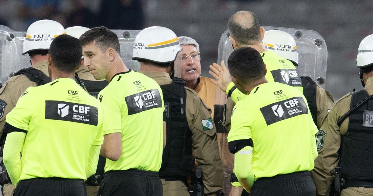 Inconformado com pênalti, atletico quer árbitros fóa do futebol perfissional