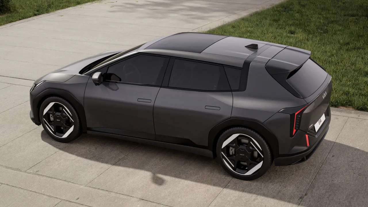Kia EV4 só chega em setembro, mas encomendas já abriram