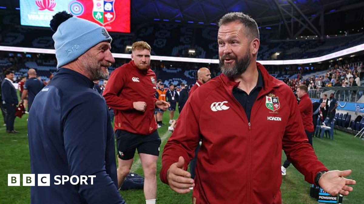 Mike Catt and Andy Farrell chat after the match