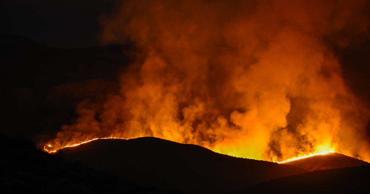 Madre Fire queimando mais de 70.000 acres na Califórnia, maior ...