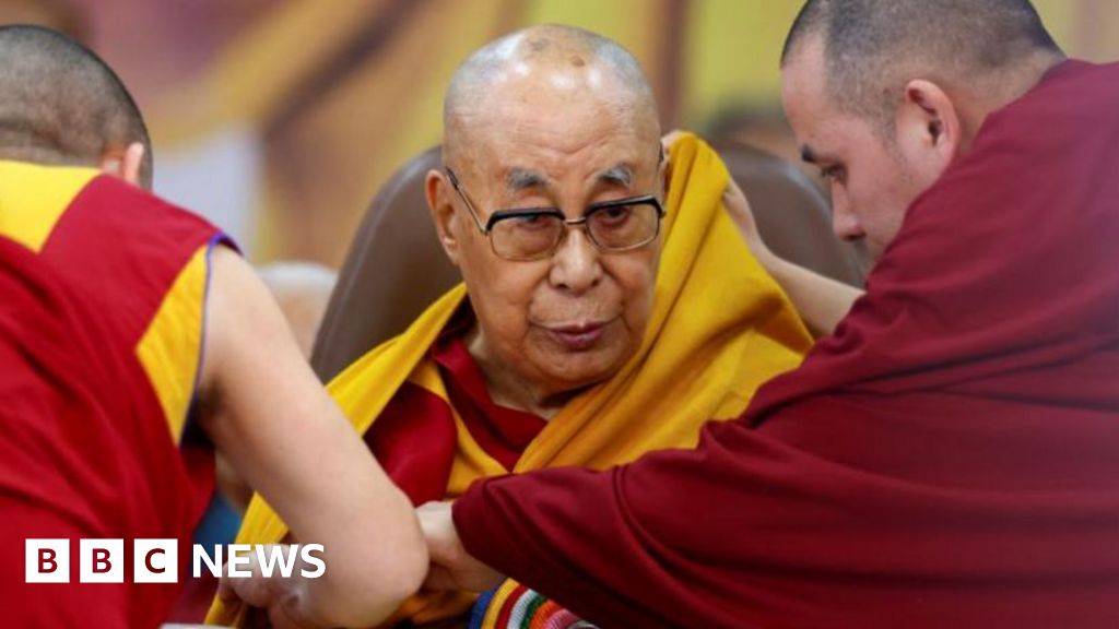 Milhares acabam para comemorar o 90º aniversário de Dalai Lama