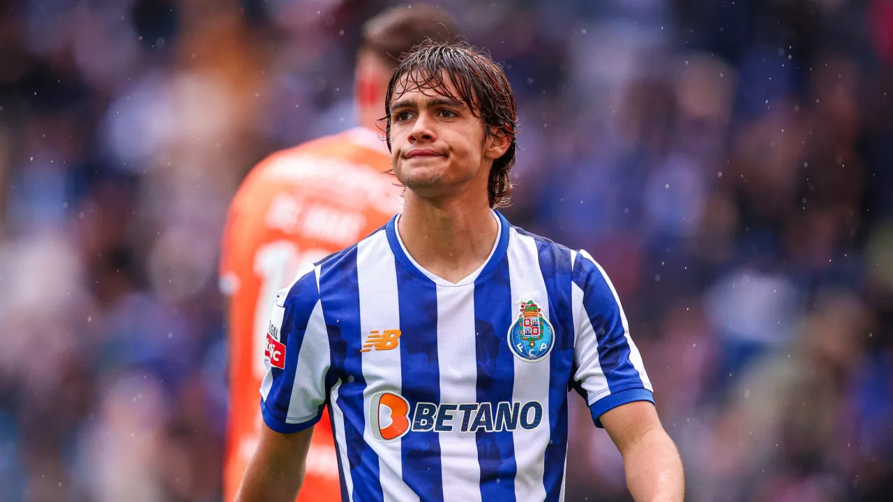 "Não é Momento de Rodrigo Mora Sair.