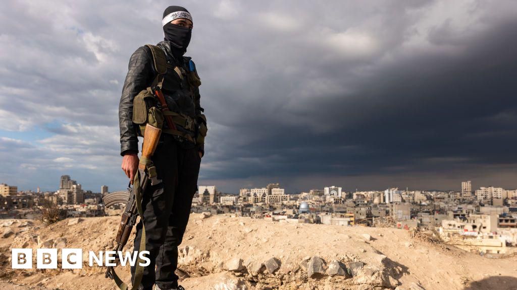 Nós removemos o hayat tahrir da Síria, al-Sham da lista de grupos terroristas estrangeiros