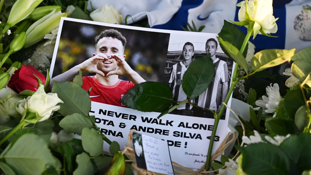 Ó Mundo Viajou Até Gondomar para Se Despedir de Diogo Jota E André Silva