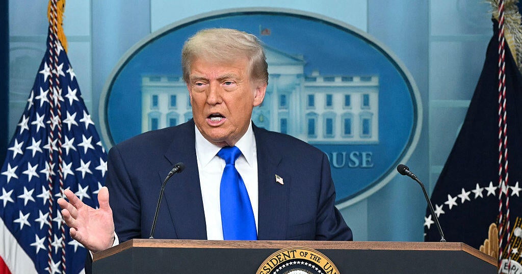 O juiz federal faz uma pausa para a ordem da cidadania de Trump em ação coletiva em ação coletiva
