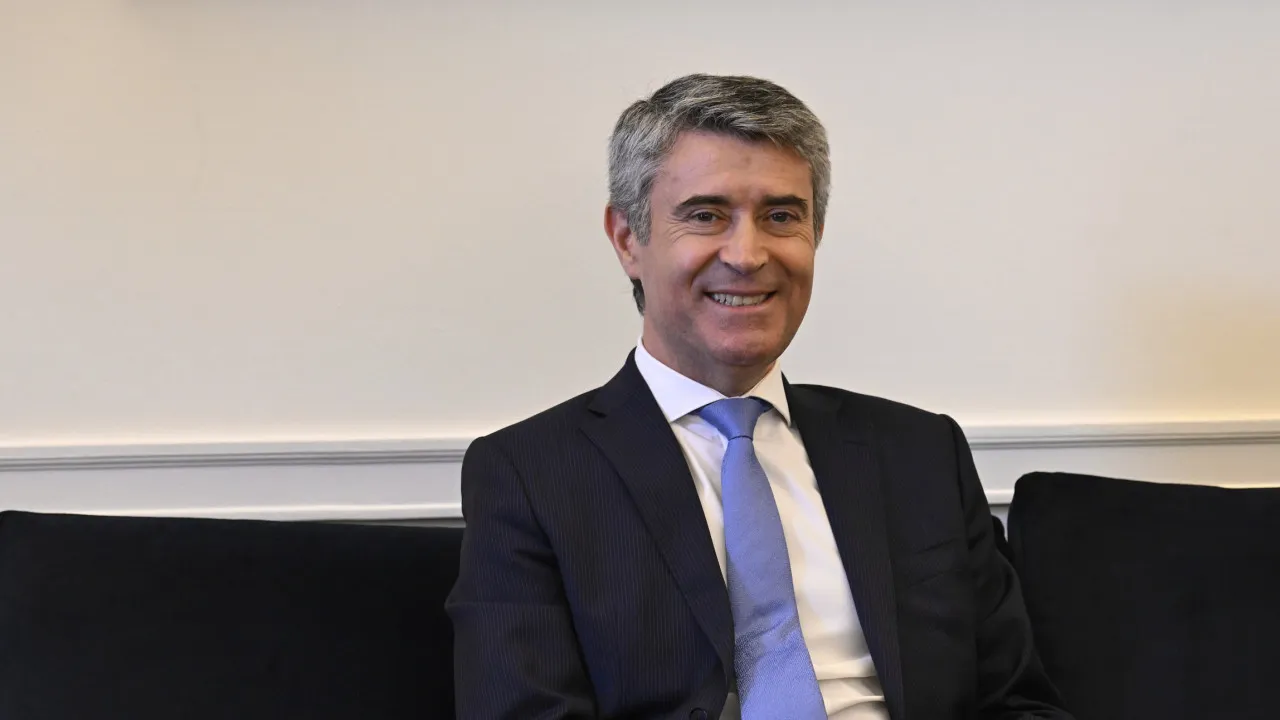 OBRIGAÇAS Declarativas? Carneiro Diz Que "Só" Montenegro Pode Responer