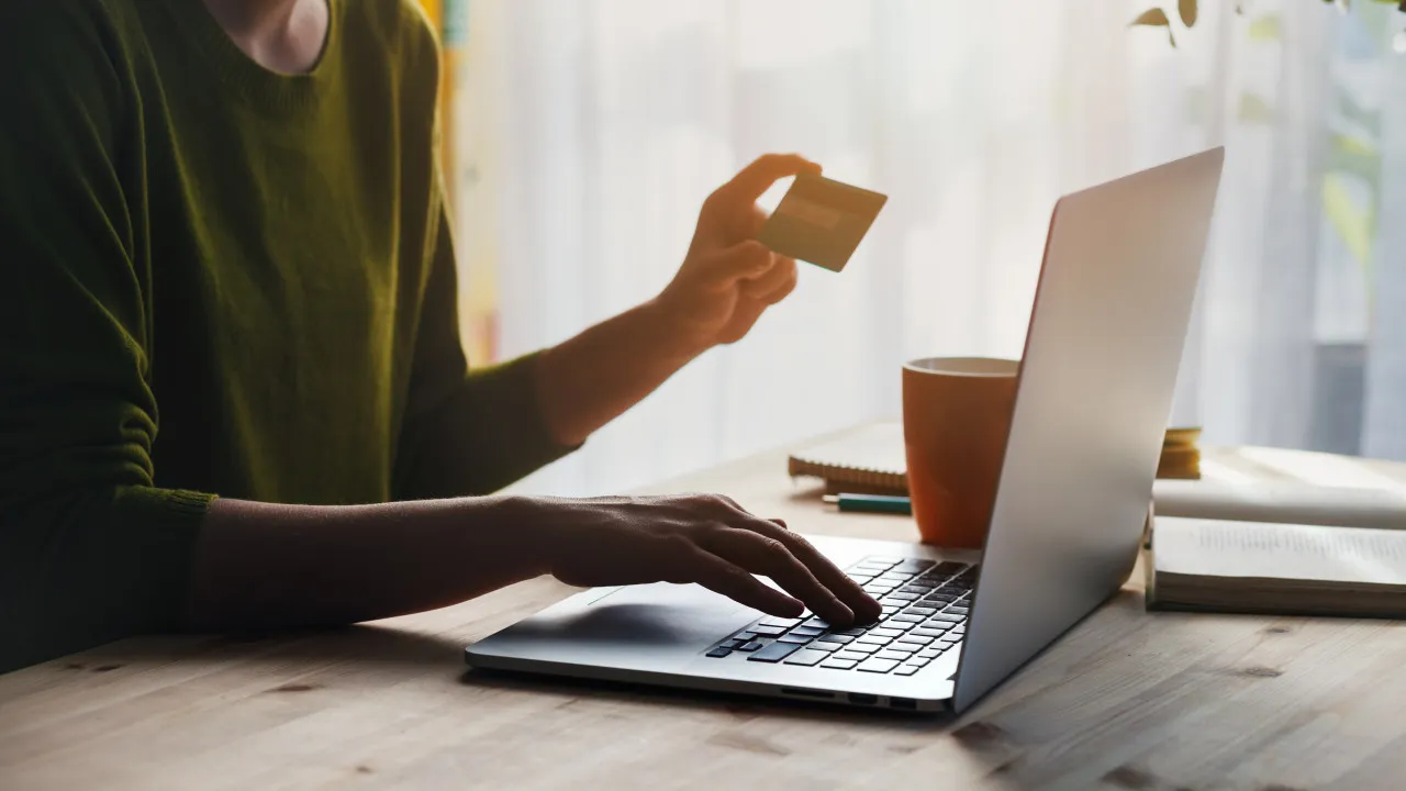 Pagamentos com cartão são opção preferida em todos os países da zona euro