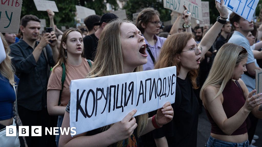 Protestos na Ucrânia como Zelensky Sinais Bill, direcionando os órgãos anticorrupção