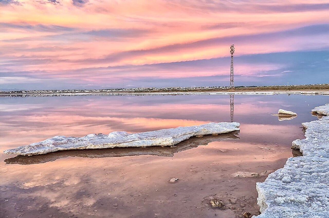 Que o visitário A incrível Lagoa Rosa de Torrevieja?