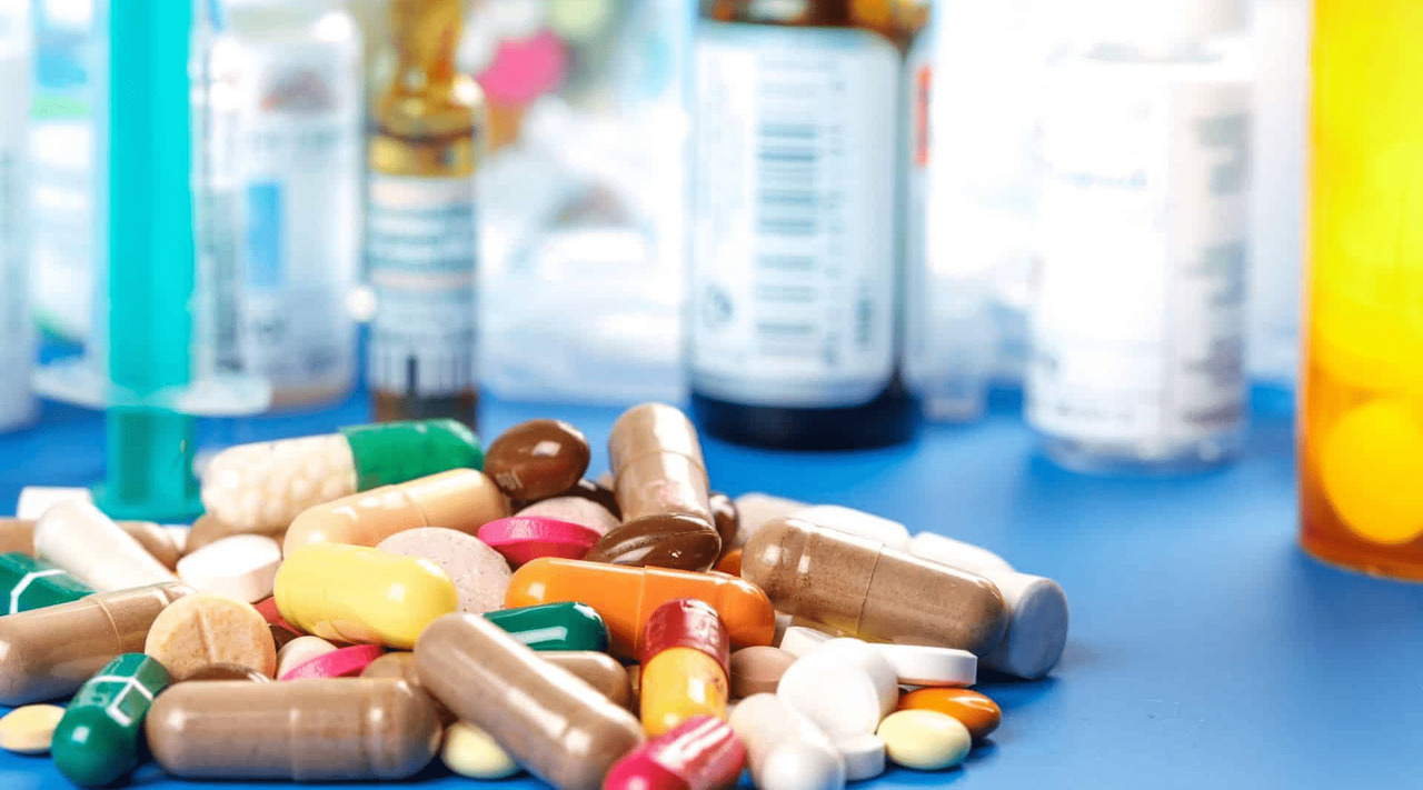 Sector Farmacêutico Denuncia "Custos Insustentáveis e Atraso Nos Pagamentos" • Diário Económico