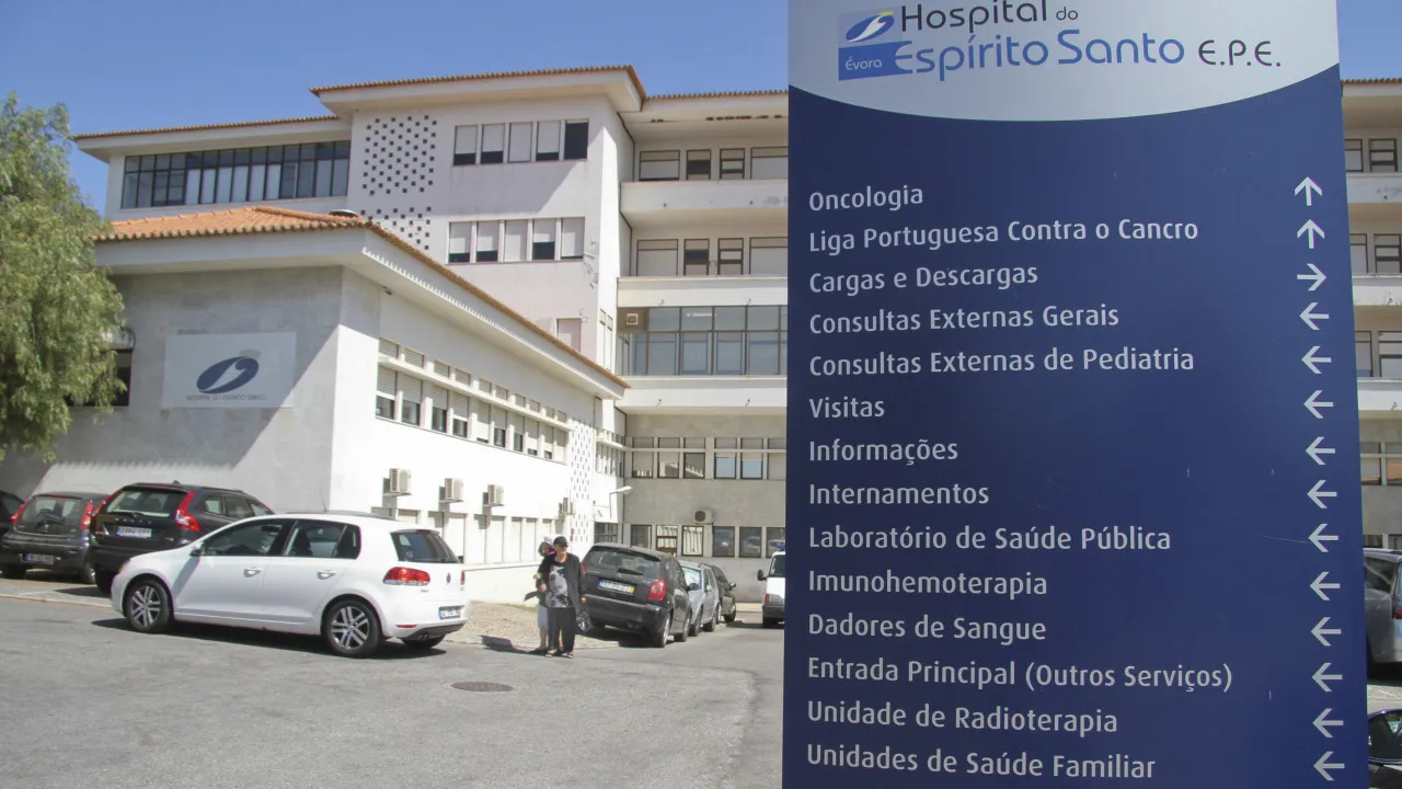 Serviço de Urgência Polivalente do Hospital de Évora com Librangimentos
