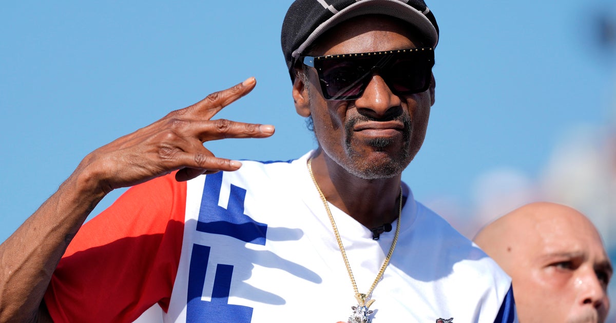 Snoop Dogg se torna co-proprietário do time de futebol da cidade de Swansea, Cal ...